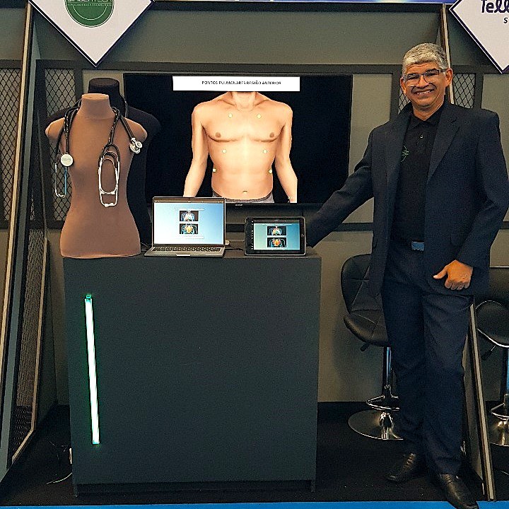 Ailton e o simulador cardíaco.jpeg