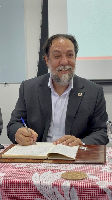 Posse Amílcar Queiroz.jpg