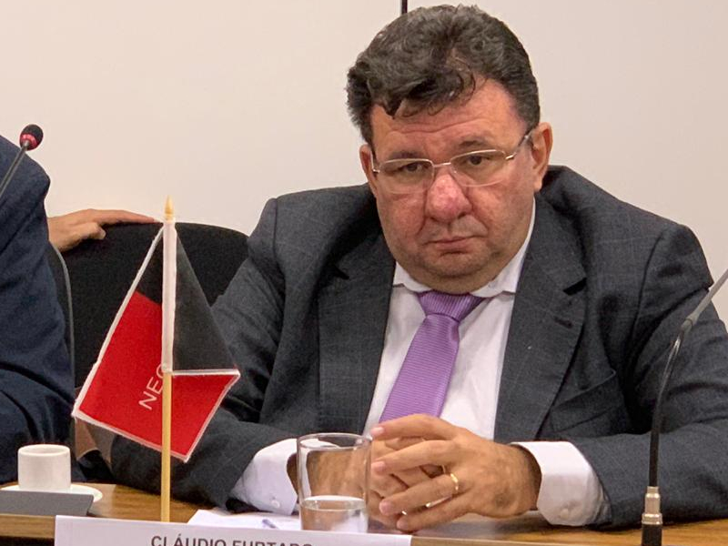 Secretário Executivo da Ciência e Tecnologia Cláudio Furtado